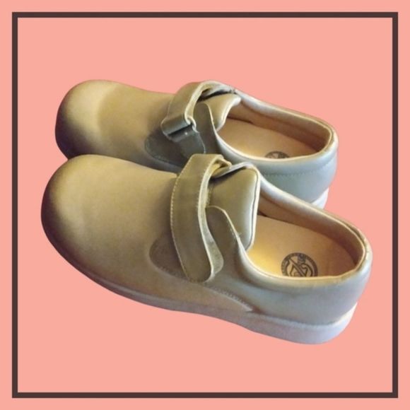 Dr Zen Therapeutic Orthotic Footwear - Picture 4 of 10